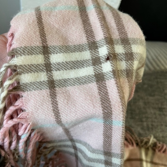 Authentic pink Burberry scarf! 💕EUC! - Picture 3 of 6
